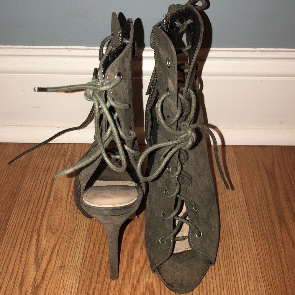 Lace up open toe khaki suede booties